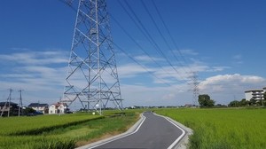 送電鉄塔近いな.jpg